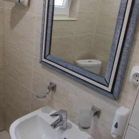 Hotel Shale Verba *